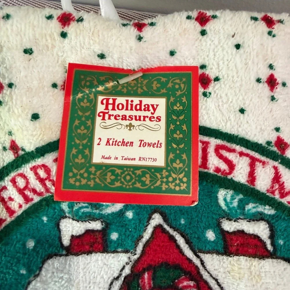Vintage Hand Towel Unisex OS White Good Christmas Red Green Geometric Border